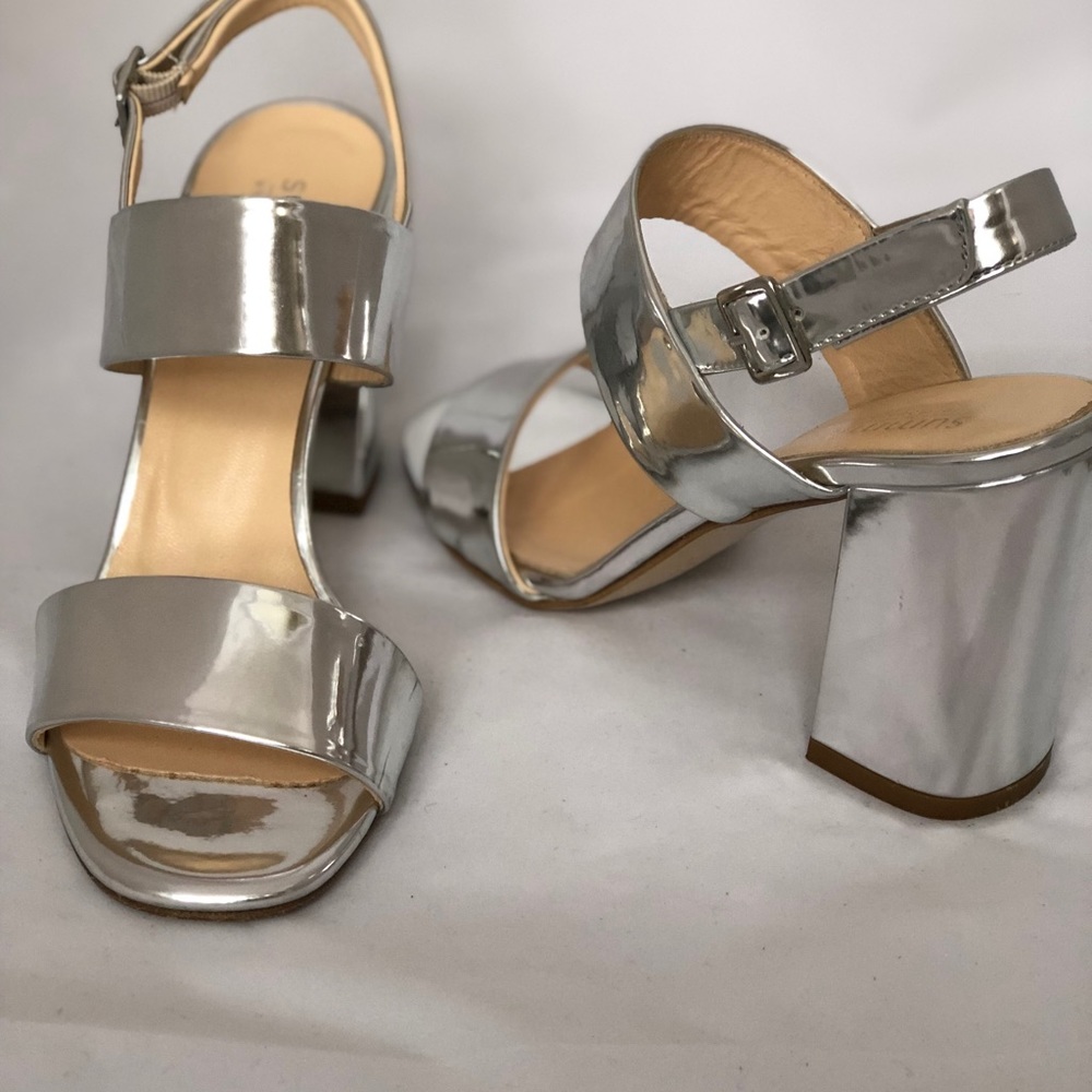 White Mountain SilverMetallicLeather Sandal Heels